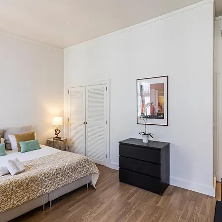 Daire Refuge In Chiado, Elegance And Comfort In Lisboa