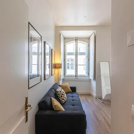 Refuge In Chiado, Elegance And Comfort In Lisboa