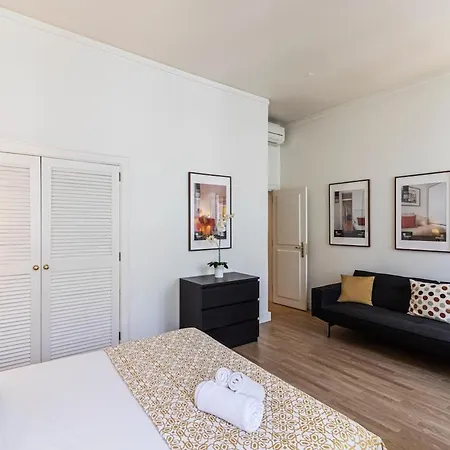 Refuge In Chiado, Elegance And Comfort In
