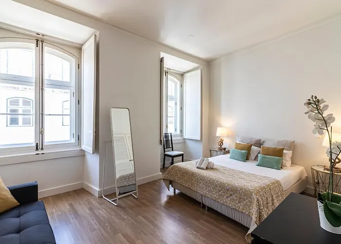 Refuge In Chiado, Elegance And Comfort In شقة