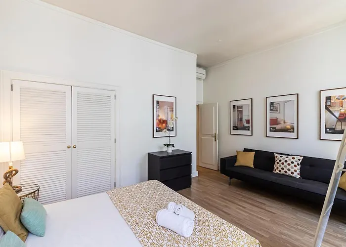 Refuge In Chiado, Elegance And Comfort In